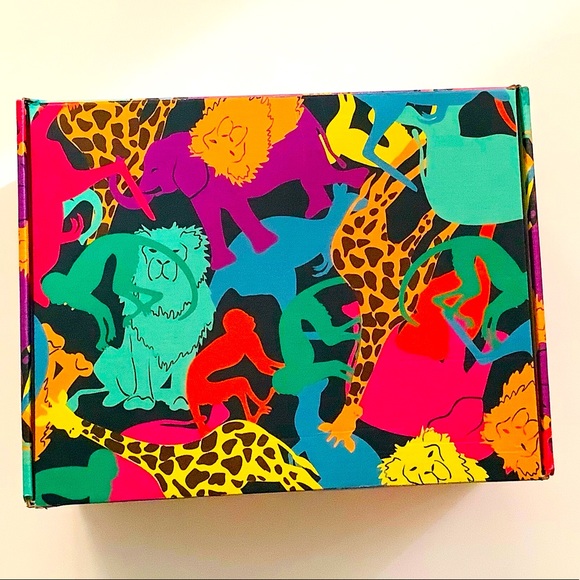 Children’s Gift box of BOOKS - Colorful Jungle 🦁 - Picture 2 of 4